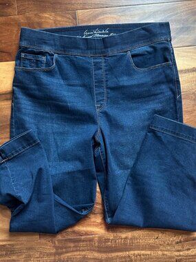 🦋 🦋 🦋 Gloria Vanderbilt Pull-On Women’s Slimming Denim Jeans Size 12